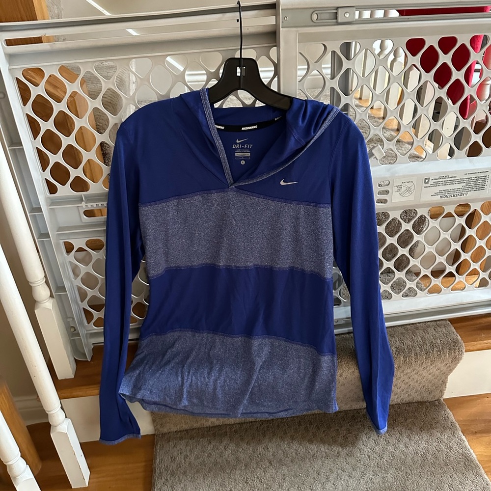 Nike hooded top